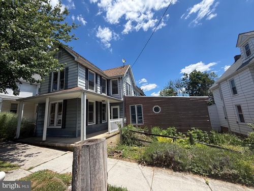 11 S East St, SPRING GROVE, PA, 17362-1213 | Card Image