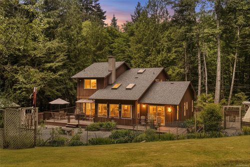 5729 East Sooke Rd, Sooke, BC, V9Z0Z6 | Card Image