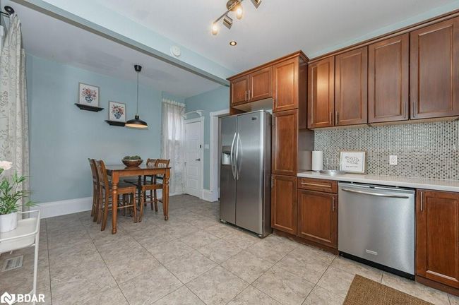 168 Paisley St, House other with 3 bedrooms, 1 bathrooms and 4 parking in Guelph ON | Image 24
