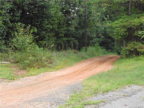 7950 Mocassin Dr, Sherrills Ford, NC, 28673-9241 | Card Image