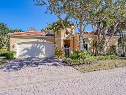 9630 E Maiden Ct, Vero Beach, FL, 32963-4595 | Card Image
