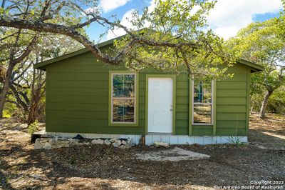 1130 Circle Acres, House other with 2 bedrooms, 1 bathrooms and null parking in Bulverde TX | Image 2