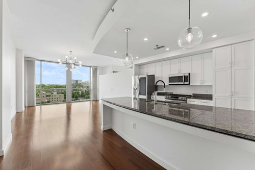 1006-900 20th Ave S, Nashville, TN, 37212-2241 | Card Image
