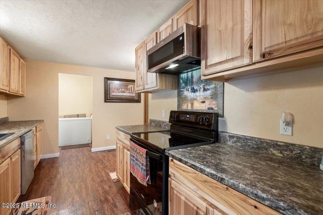 Kitchen. | Image 12