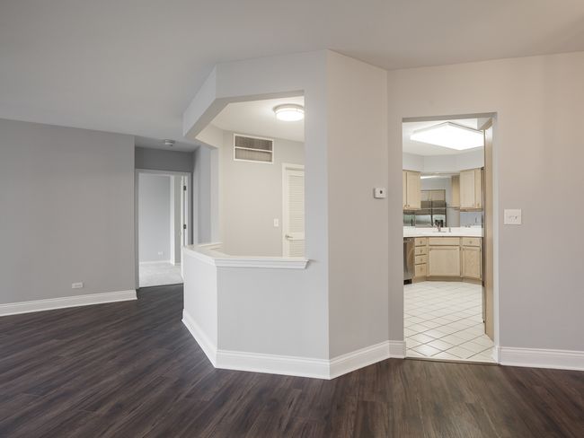 APT-409 - 3100 Lexington Ln, Home with 2 bedrooms, 2 bathrooms and 2 parking in Glenview IL | Image 17