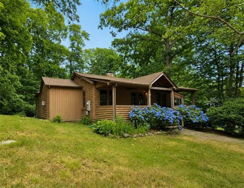 150 Plum Point Rd, Saunderstown, RI, 02874-2706 | Card Image