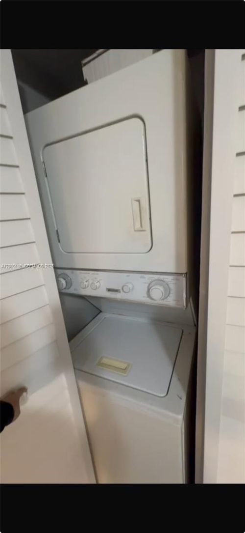 apt-102-7100 Nw 179th St, Hialeah, FL, 33015-5452 | Card Image