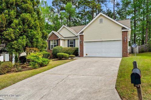 118 Kensington Way, Aberdeen, NC, 28315-3640 | Card Image