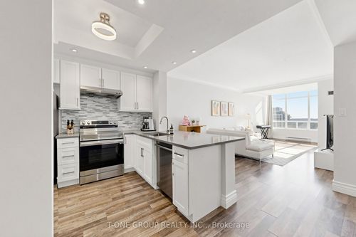 ph6-22 Clarissa Dr, Richmond Hill, ON, L4C9R6 | Card Image
