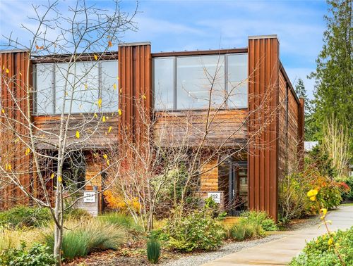 392 Wills Ln Nw, Bainbridge Island, WA, 98110-4534 | Card Image