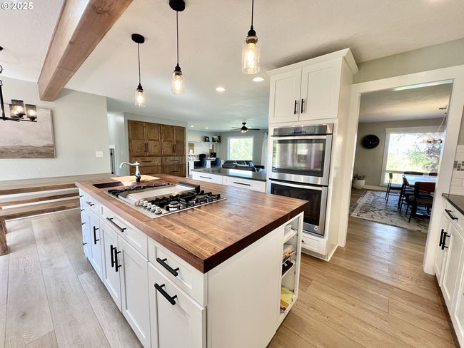 1082 E Highland Ave, House other with 5 bedrooms, 3 bathrooms and 2 parking in Hermiston OR | Image 21