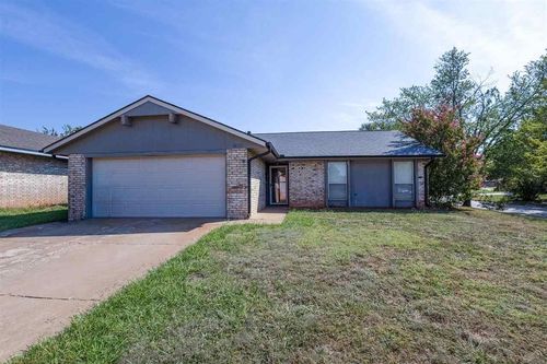 1401 N Berry Ct, Stillwater, OK, 74075-5904 | Card Image
