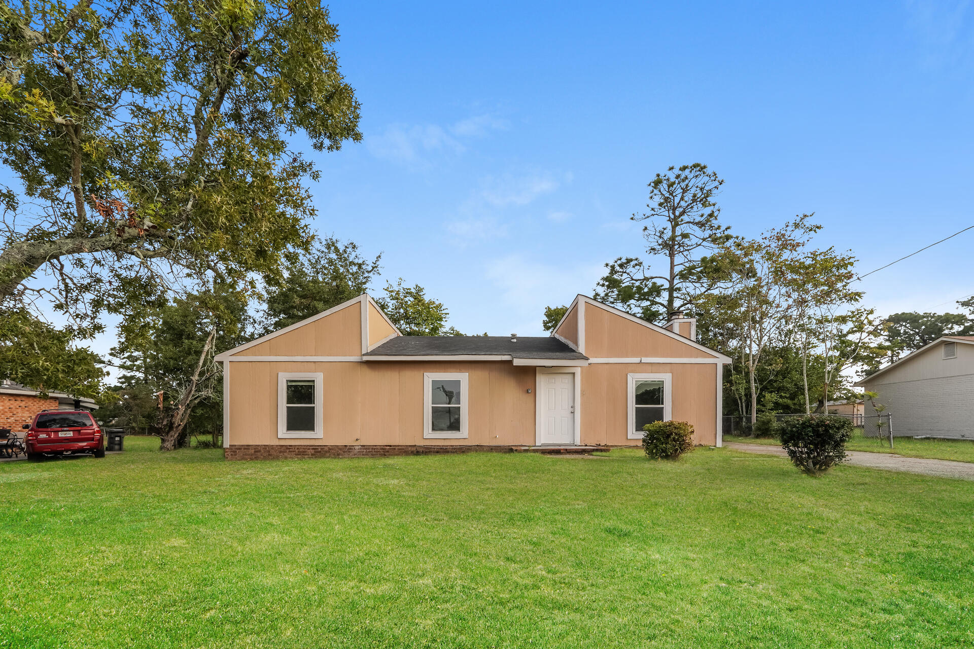 Teakwood Dr, Hephzibah, GA 30815