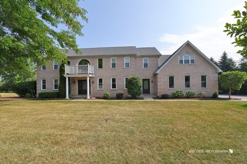 1 Sandpiper Ln, Hawthorn Woods, IL, 60047-7518 | Card Image