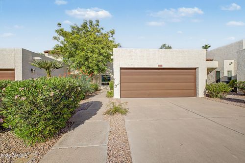 11615 N 40th Way, Phoenix, AZ, 85028-2216 | Card Image