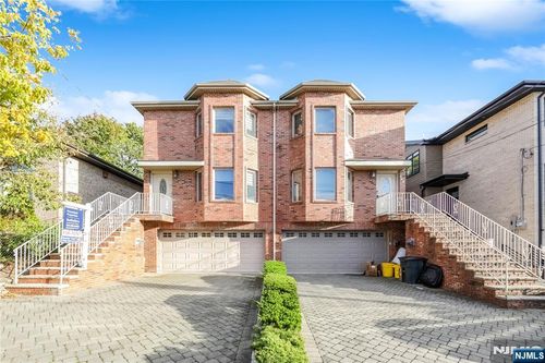 530 1st St, Palisades Park, NJ, 07650-1604 | Card Image