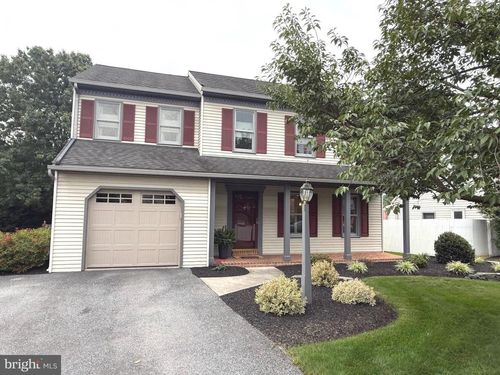 604 Mulberry St, ELIZABETHTOWN, PA, 17022-1784 | Card Image