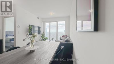 6506 - 100 Harbour St, Condo with 2 bedrooms, 2 bathrooms and null parking in Toronto ON | Image 3