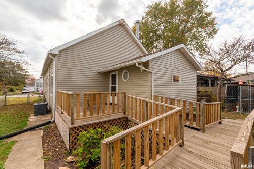 207 W Sylvester Ave, Christopher, IL, 62822-1107 | Card Image