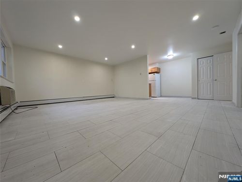 456 Grand Ave, Leonia, NJ, 07605-2261 | Card Image