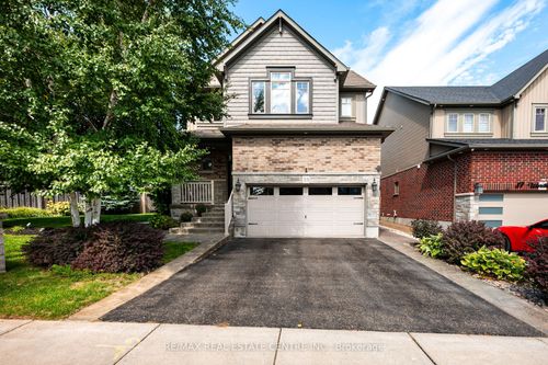 33 Wardlaw Ave, Orangeville, ON, L9W6K1 | Card Image