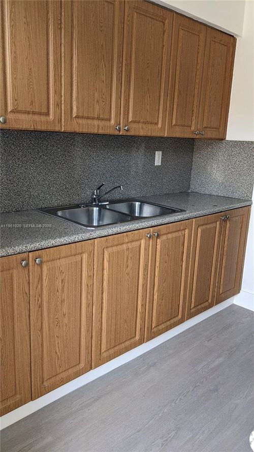 apt-2-811 81st St, Miami Beach, FL, 33141-1528 | Card Image