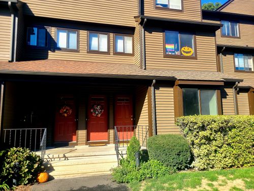 apt-61-115 Fillow St, Norwalk, CT, 06850-2845 | Card Image