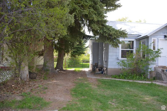 View of yard | Image 29