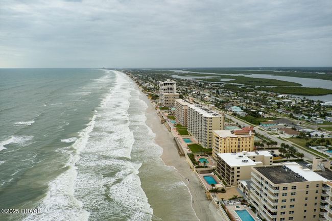 302 - 3797 S Atlantic Ave, Condo with 3 bedrooms, 2 bathrooms and null parking in Daytona Beach FL | Image 11