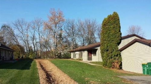 820 Cj Moe Blvd, Dassel, MN, 55325-1030 | Card Image