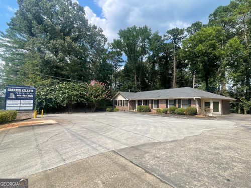 746 Pleasant Hill Rd Nw, Lilburn, GA, 30047-2716 | Card Image