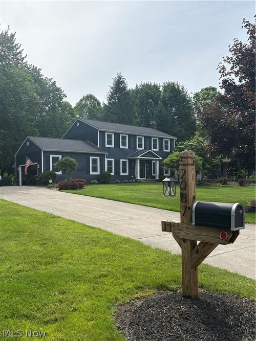 2087 Chimney Ridge Dr, Madison, OH, 44057-2573 | Card Image