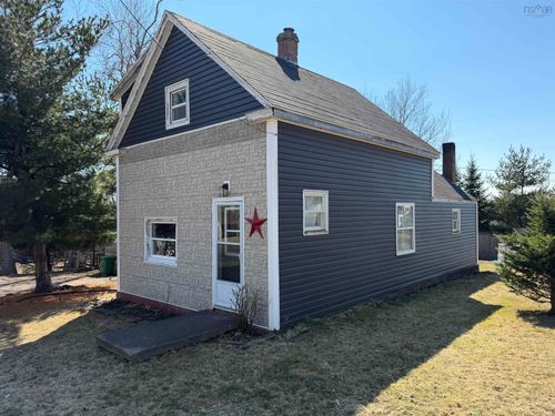 71 Elliott St, Pictou, NS, B0K1H0 | Card Image