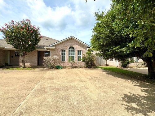 2330 Trace Mdws, College Station, TX, 77845-4303 | Card Image