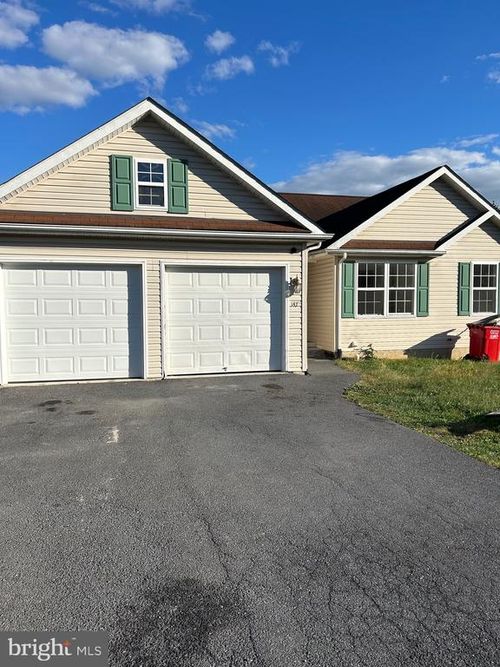 a-147 Whirlwind Dr, MARTINSBURG, WV, 25404-7397 | Card Image