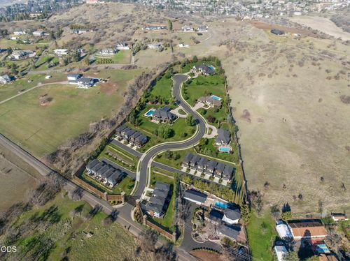 tl-2200-0 Cherry Ln, Medford, OR, 97504 | Card Image