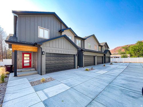 4-241 E 100 N, Moab, UT, 84532-2405 | Card Image