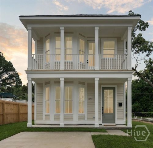 1211 E 34th St, savannah, GA, 31404-2821 | Card Image