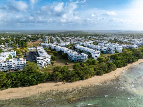 594-PR 686 km10.3 Cond Chalets De La Playa, VEGA BAJA, PR, 00693 | Card Image