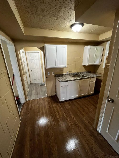 14027 Tacoma St, Detroit, MI, 48205-1847 | Card Image