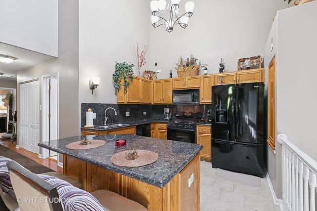22001 Jordan Ln, Townhouse with 2 bedrooms, 3 bathrooms and 2 parking in Richton Park IL | Image 8
