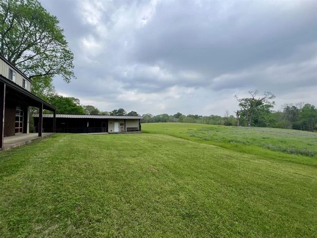 2290 Interstate 45 S, Home with 3 bedrooms, 2 bathrooms and 2 parking in New Waverly TX | Image 14