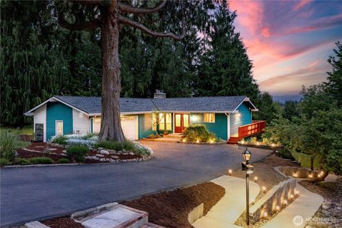 5300 235th Avenue Se, Issaquah, WA, 98029 | Card Image