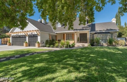 2729 Parton Cir, Lancaster, CA, 93536 | Card Image