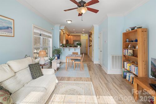 135 Stratford Ln, Boone, NC, 28607-6588 | Card Image