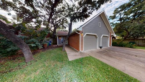 a-8713 Clearbrook Trl, Austin, TX, 78729-4644 | Card Image
