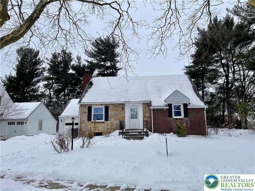 2321 Montgomery St, BETHLEHEM, PA, 18017-4851 | Card Image