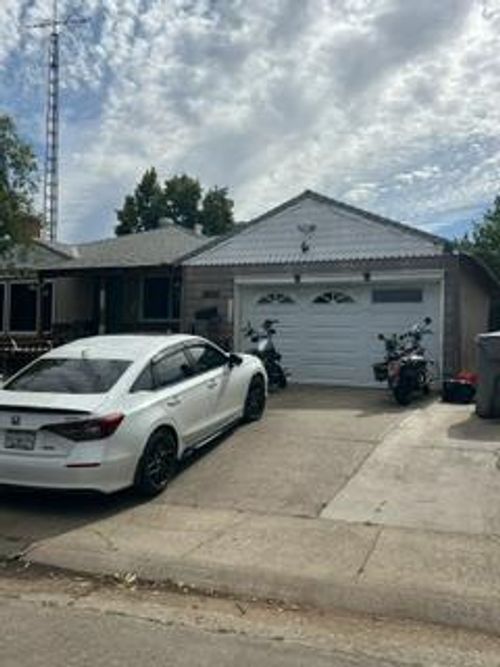 5231 Whittier Dr, Sacramento, CA, 95820-6045 | Card Image