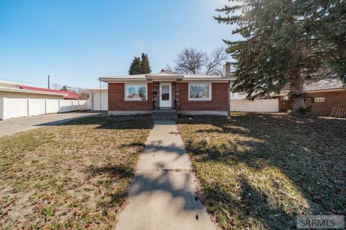 970 9th St, Idaho Falls, ID, 83404-5079 | Card Image