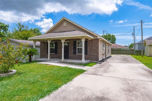 2621 31st Avenue N, Texas City, TX, 77590 | Card Image